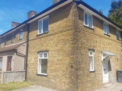Semi-detached house to rent in Bennetts Castle Lane, Dagenham RM8