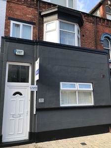 Terraced house to rent in Albert Road, Middlesbrough TS1