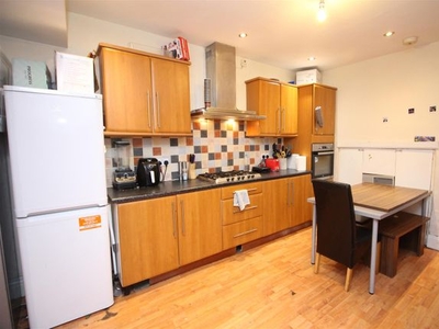 Terraced house to rent in Manor House Road, Jesmond, Newcastle Upon Tyne NE2