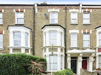 1 Bedroom Flat For Sale In 32 Fordingley Road, London