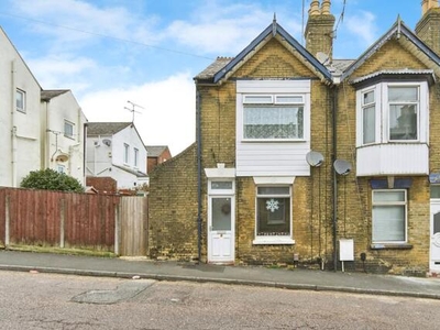 2 Bedroom End Of Terrace House For Sale In Cowes, Isle Of Wight