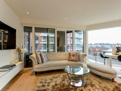 2 Bedroom Flat For Rent In Chelsea Creek, London