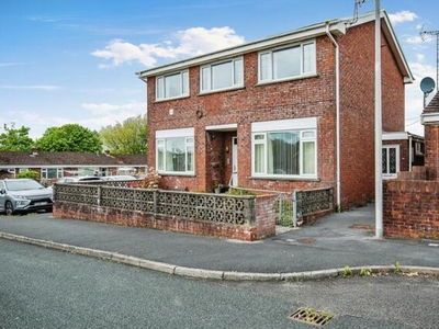 2 Bedroom Flat For Sale In Kidwelly, Carmarthenshire