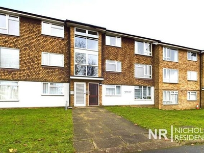 2 Bedroom Flat For Sale In North Cheam