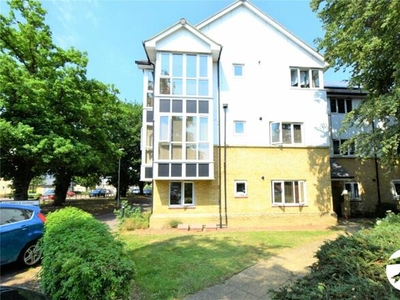 2 Bedroom Flat For Sale In Squirrels Close, Swanley