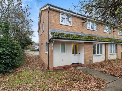 2 Bedroom Semi-detached House For Sale In Worcester, Worcestershire