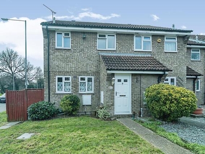 3 Bedroom End Of Terrace House For Sale In Basildon, Essex