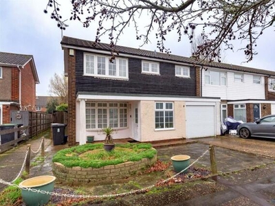 3 Bedroom Semi-detached House For Sale In Thornwood