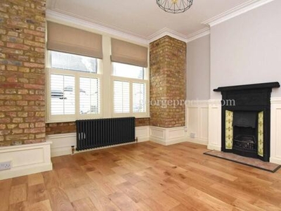 3 Bedroom Terraced House For Rent In Bromley