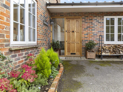 4 Bedroom Detached House For Sale In Petworth