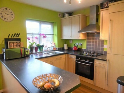 4 Bedroom Town House For Rent In Thurnscoe, Rotherham