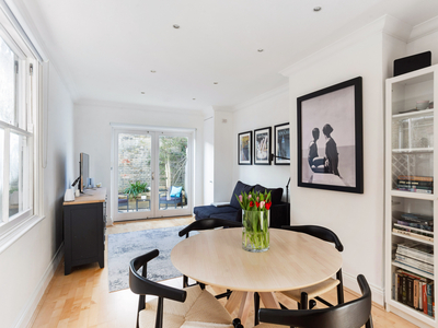 1 bedroom property for sale in Bronsart Road, Fulham, SW6