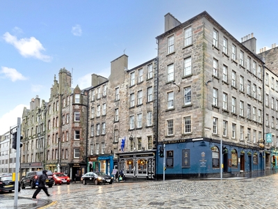2 Bed Flat, St Mary's Street, EH1