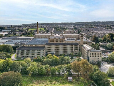 2 Bedroom Apartment For Sale In Saltaire, Shipley