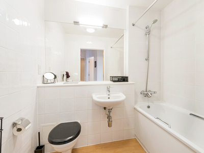 2 bedroom property for sale in Harrow Road, London, NW10
