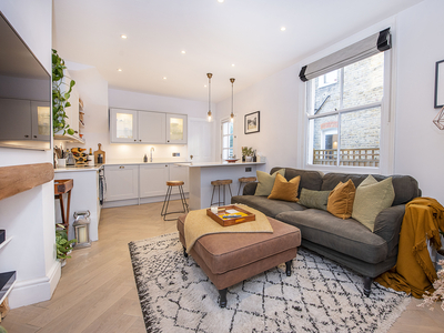 2 bedroom property for sale in Penwith Road, LONDON, SW18
