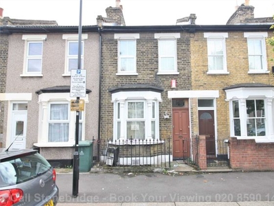 2 bedroom terraced house to rent London, E15 4RY