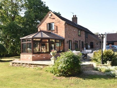 3 Bedroom Cottage For Sale In Girton