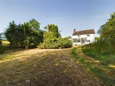 3 Bedroom Detached House For Sale In Gloucester, Gloucestershire