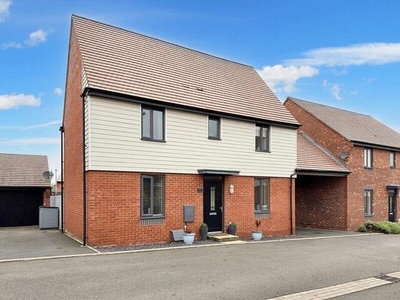3 Bedroom House For Sale In Lawley, Telford