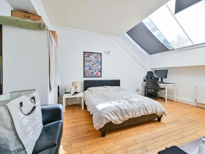 3 Bedroom Maisonette For Sale In Marylebone, London
