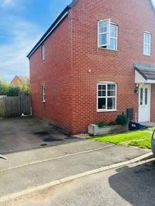 3 Bedroom Semi-detached House For Sale In Bishops Itchington, Southam