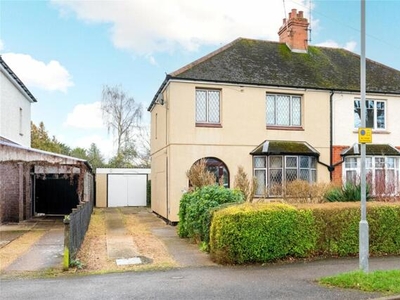 3 Bedroom Semi-detached House For Sale In Newport Pagnell, Buckinghamshire