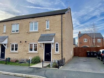 3 Bedroom Semi-detached House For Sale In Raunds, Wellingborough