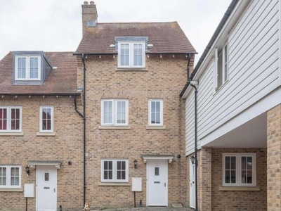 3 Bedroom Terraced House For Rent In Canterbury