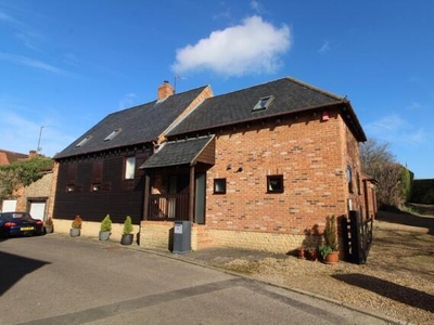 4 Bedroom Detached House For Sale In Newport Pagnell