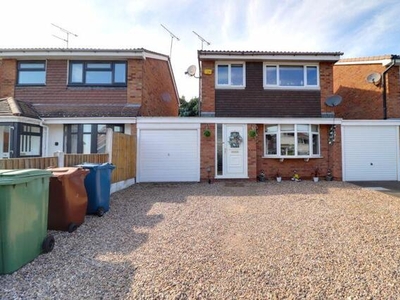 4 Bedroom Link Detached House For Sale In Doxey