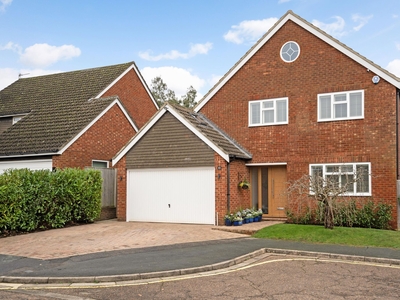 4 bedroom property for sale in Hyrons Close, Amersham, HP6