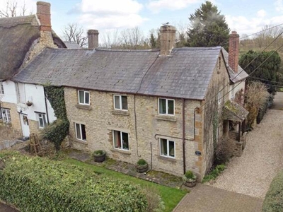 4 Bedroom Semi-detached House For Sale In Chipping Norton