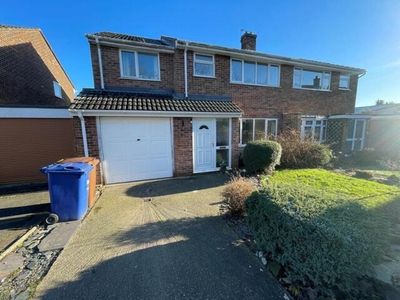 4 Bedroom Semi-detached House For Sale In Stretton, Burton-on-trent