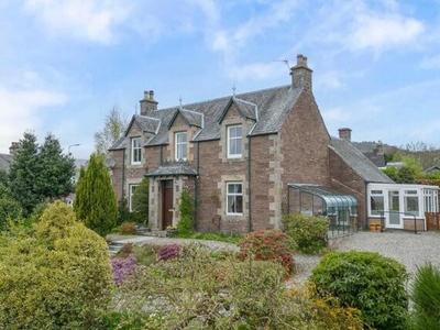 5 Bedroom Detached House For Sale In Crieff, Perthshire