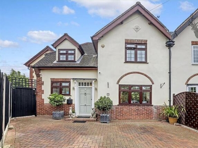 5 Bedroom House For Sale In Chingford