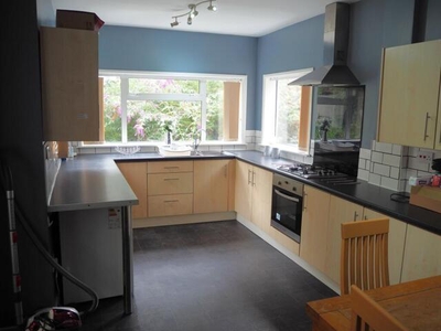 5 Bedroom Semi-detached House For Sale In Derby