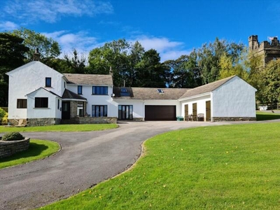 6 Bedroom Detached House For Sale In Steeton, West Yorkshire