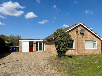 The Green, West Row, BURY ST. EDMUNDS - 3 bedroom bungalow