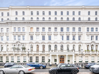 1 bedroom property for sale in Queen's Gate Terrace, London, SW7