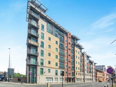 2 bedroom flat for rent in City Point 2, 156 Chapel Street, City Centre, Salford, M3
