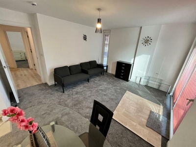 2 bedroom flat for rent in Spectrum Block 1, Blackfriars Road, Salford, M3