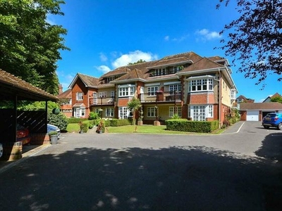 2 bedroom maisonette for sale Bournemouth, BH8 8LP