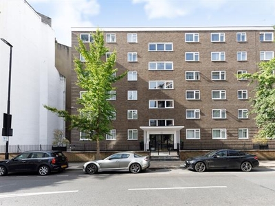 2 bedroom property to let in Gloucester Terrace Lancaster Gate W2