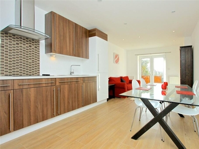 3 bedroom apartment for rent in Hendon Way, London, NW2