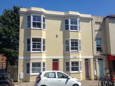 3 bedroom end of terrace house for rent in Whitecross Building, Whitecross Street, Brighton, BN1