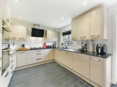 3 bedroom end of terrace house for sale Isleworth, TW7 7PW