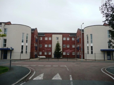 3 bedroom flat for rent in Mallow Street, Hulme, Manchester. M15 5GD, M15