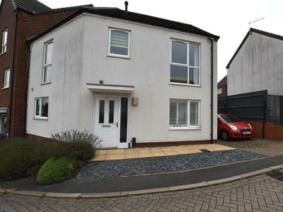 3 bedroom semi-detached house for sale Newcastle-under-lyme, ST5 9FD
