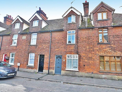 3 bedroom terraced house for rent in The Street, Bearsted £1450, ME14